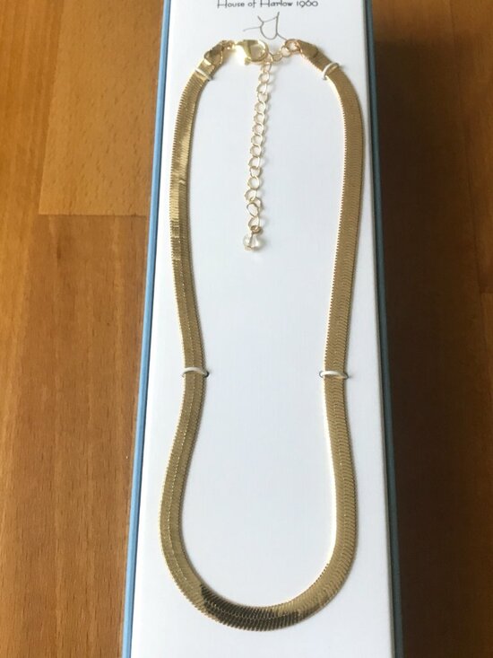 House of Harlow 1960 Classic Gold Herringbone Chain Necklace - Picture 3 of 7